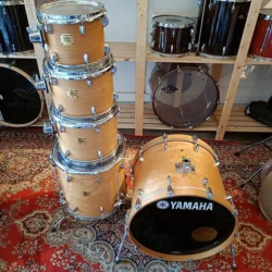 Yamaha Oak Custom 22″x17″ 10″x7″ 12″x8″ 13″x10″ 16″x16″ Natural