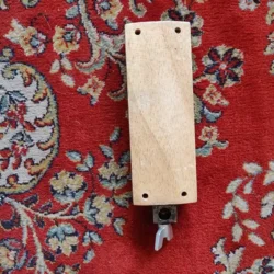 Woodblock modifié avec attache
