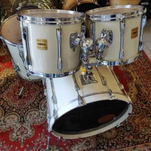 Yamaha Rock Tour Custom 22&Prime; 12&Prime; 13&Prime; 16&Prime; de 1991 Stage White