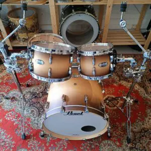 Pearl Masters Maple Complete 22&Prime; 10&Prime; 12&Prime; 16&Prime; + attaches & clamps