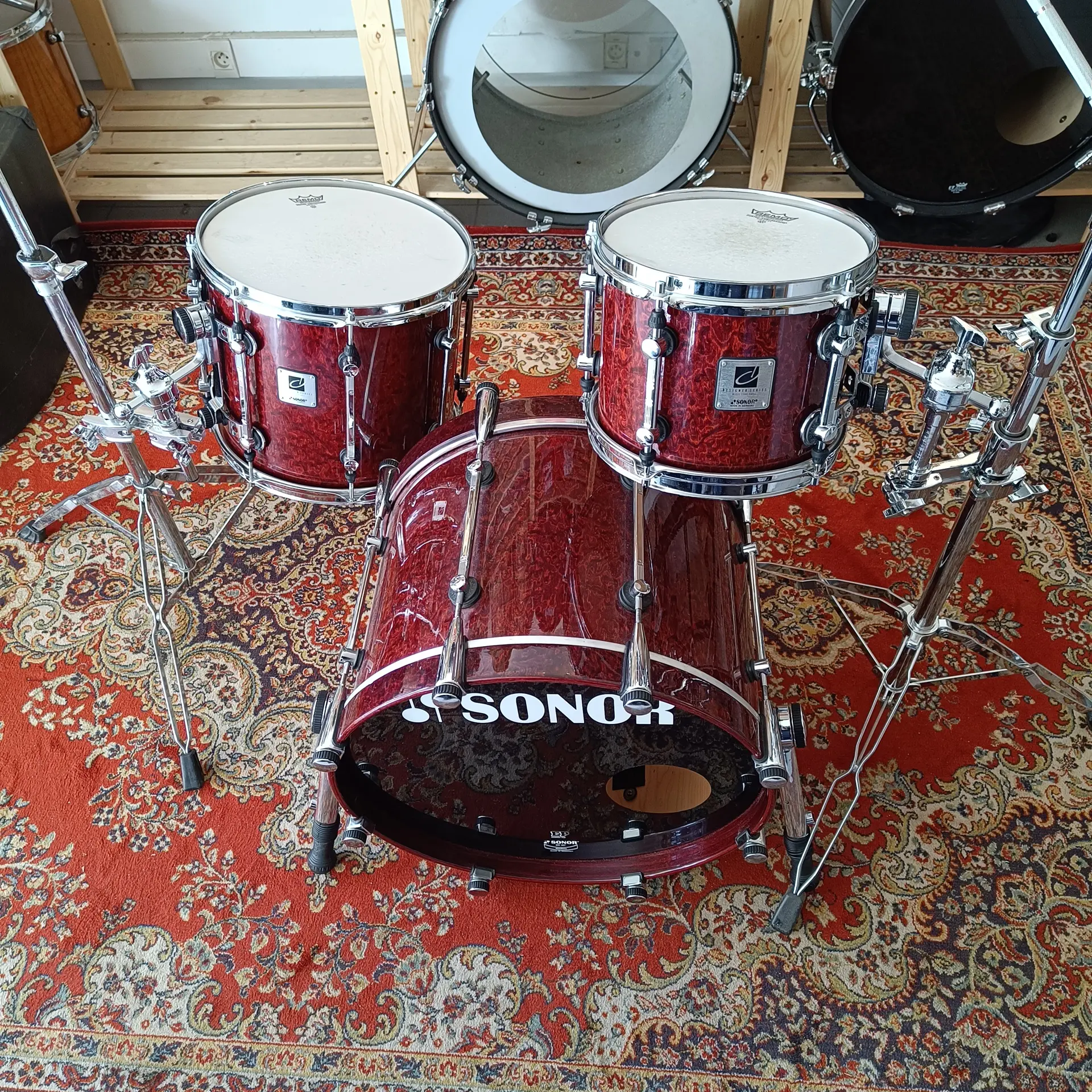 Sonor Designer Birds Eye Maple Light Red Stain 20"x14" 10"x8" 14"x12" + supports
