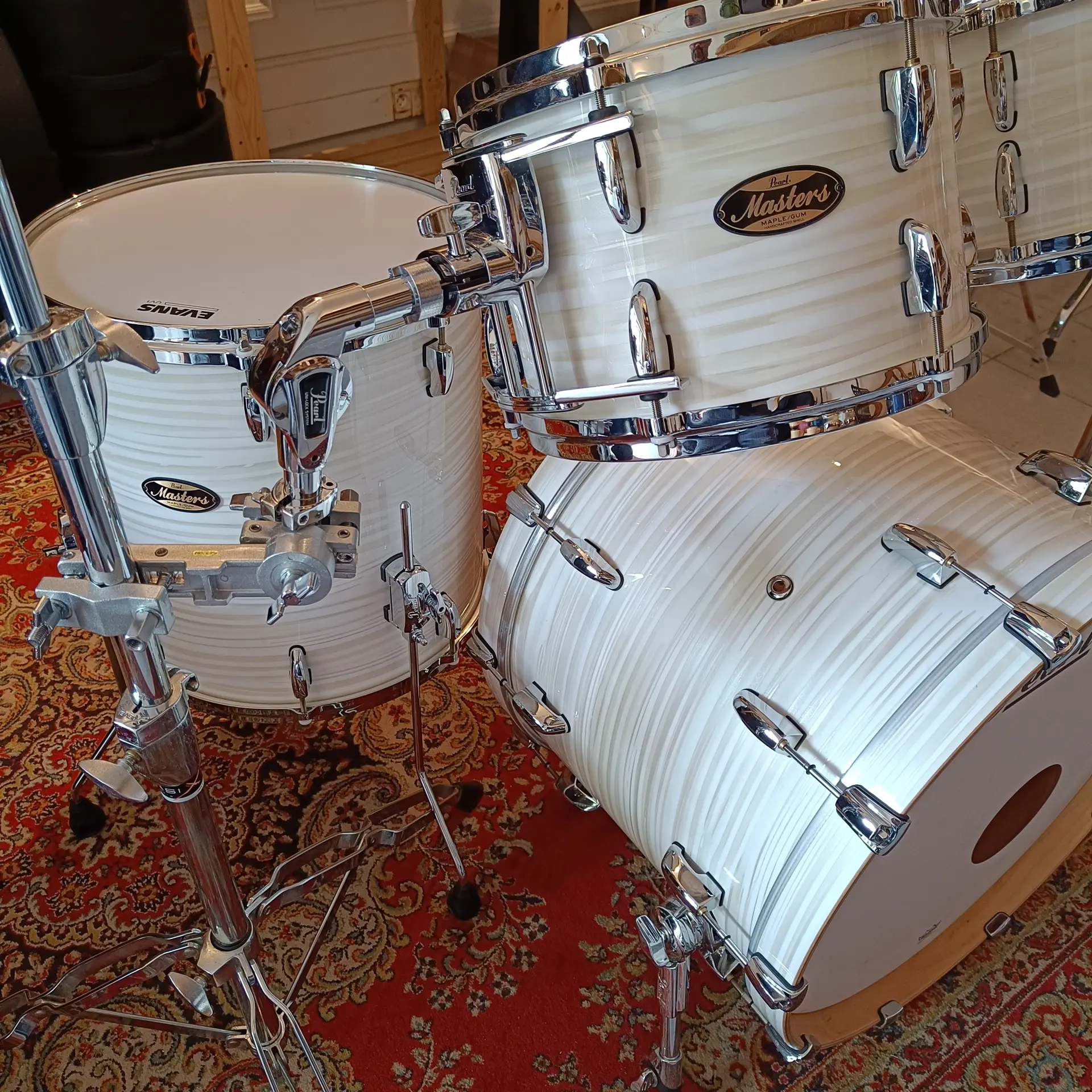 Pearl Masters Maple/Gum 22"x16" 10"x7" 12"x8" 16"x16" Silver White Swirl + supports toms – Image 4