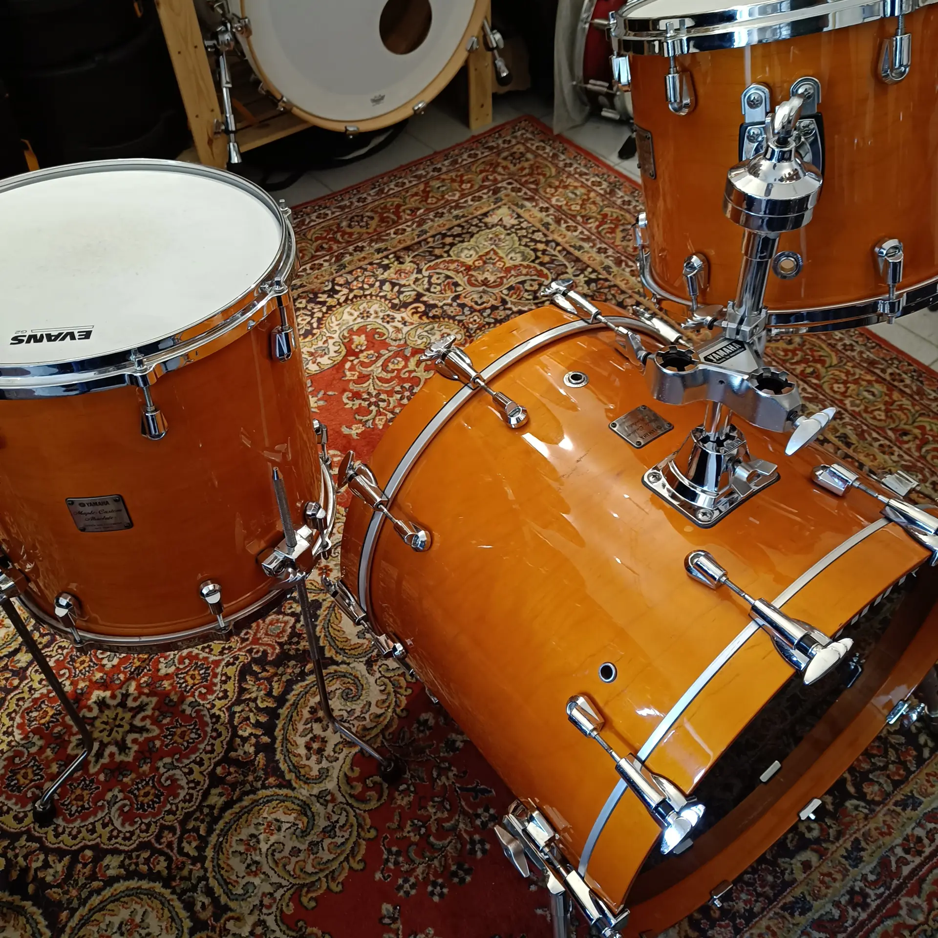 Yamaha Maple Custom Absolute 20"x16" 12"x10 14"x14 Amber Honey Made in Japan – Image 3
