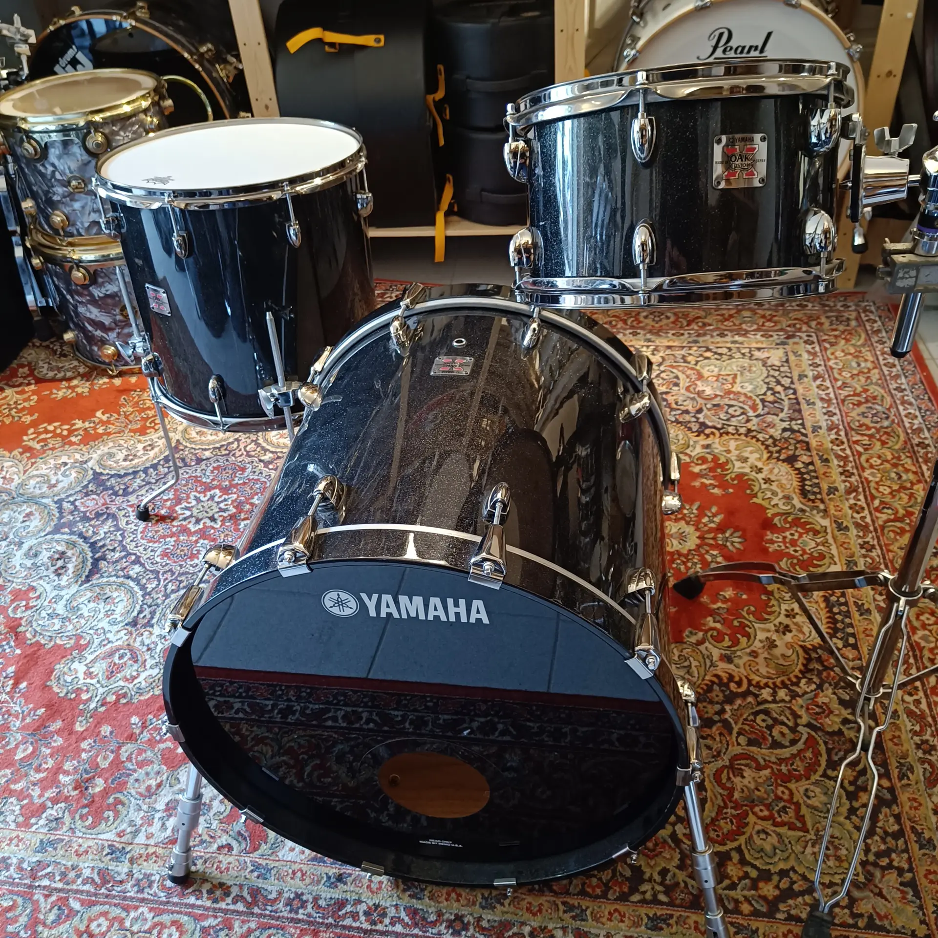 Yamaha Oak Custom X 22"x20" 12x7" 16x15" + support Tom Yamaha Dark Black Sparkle