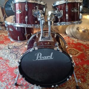 Pearl Roadshow 18&Prime;x12&Prime; 10&Prime;x7&Prime; 12&Prime;x8&Prime; 14&Prime;x10&Prime; Red finish
