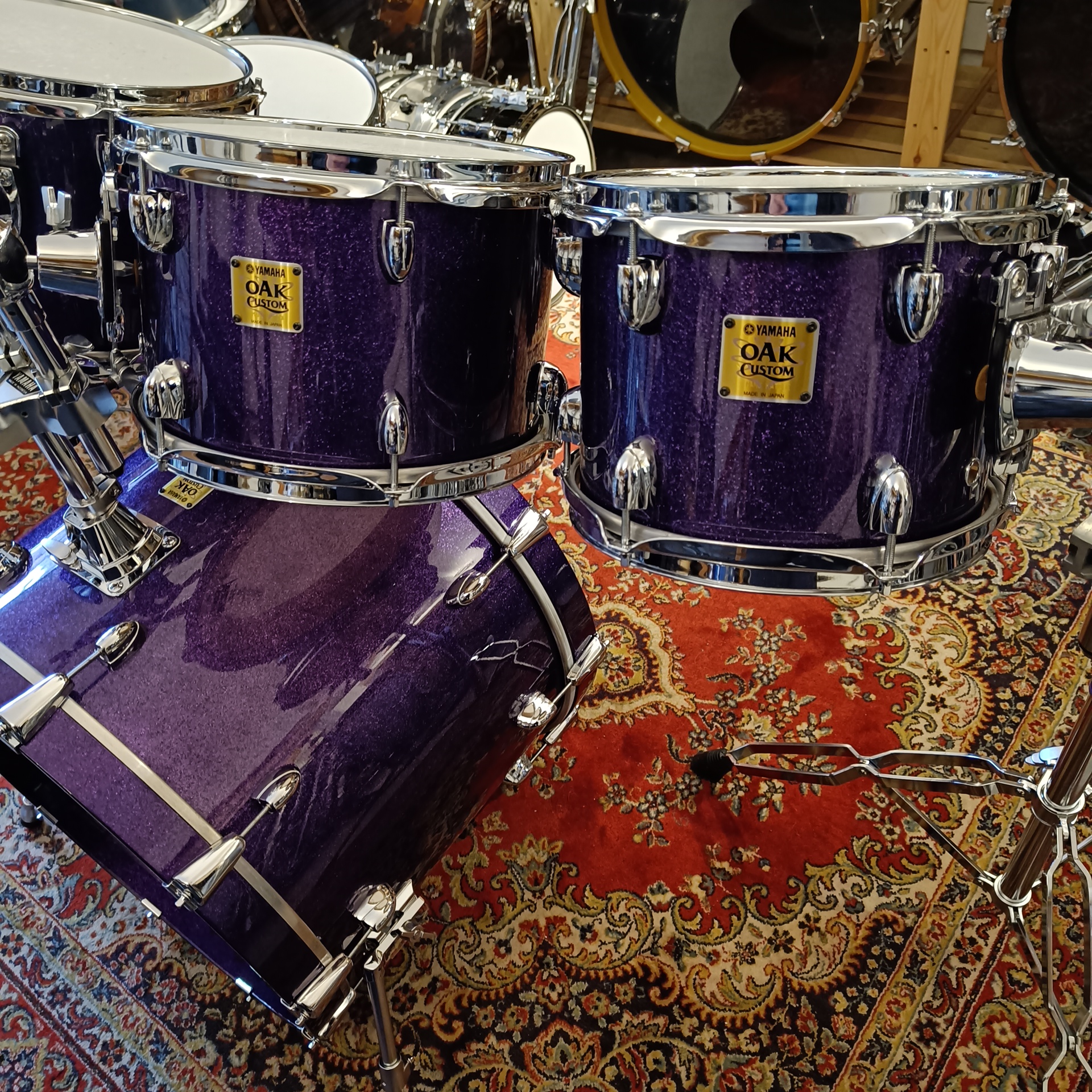 Yamaha Oak Custom Signature Manu Katche 22"x16" 10"x7,5" 12"x8" 13"x9" 16"x16" Purple Sparkle – Image 3