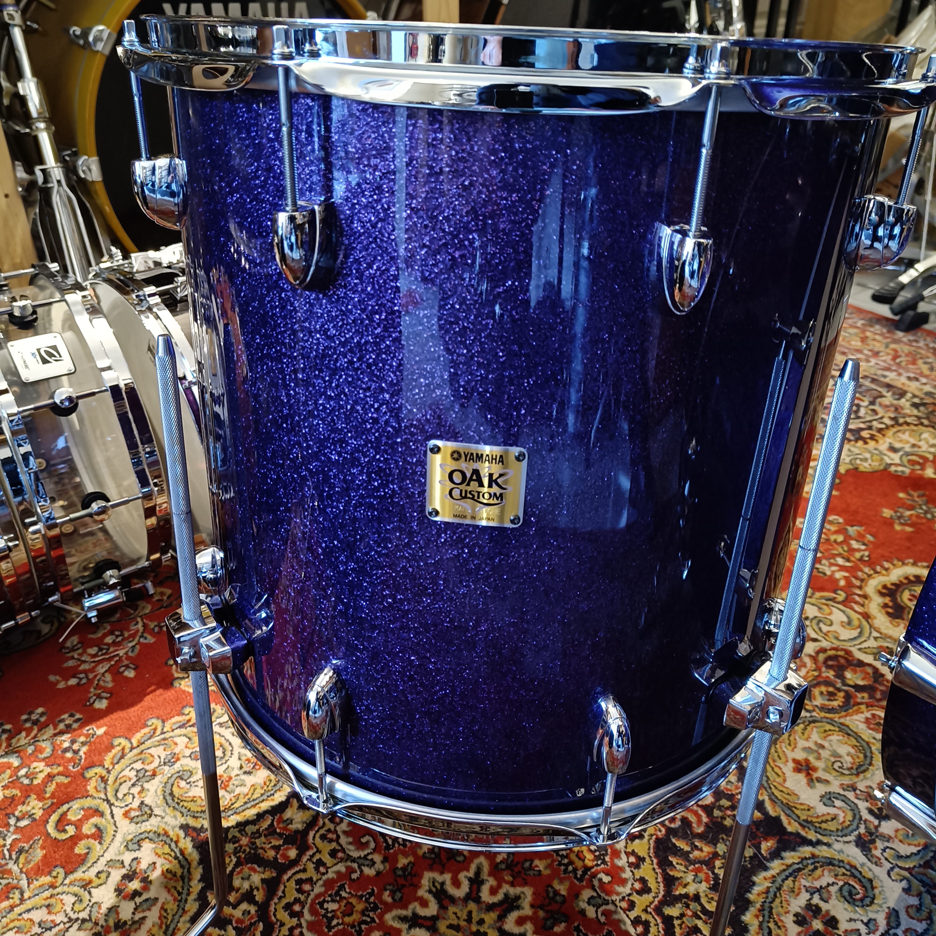 Yamaha Oak Custom Signature Manu Katche 22"x16" 10"x7,5" 12"x8" 13"x9" 16"x16" Purple Sparkle – Image 6