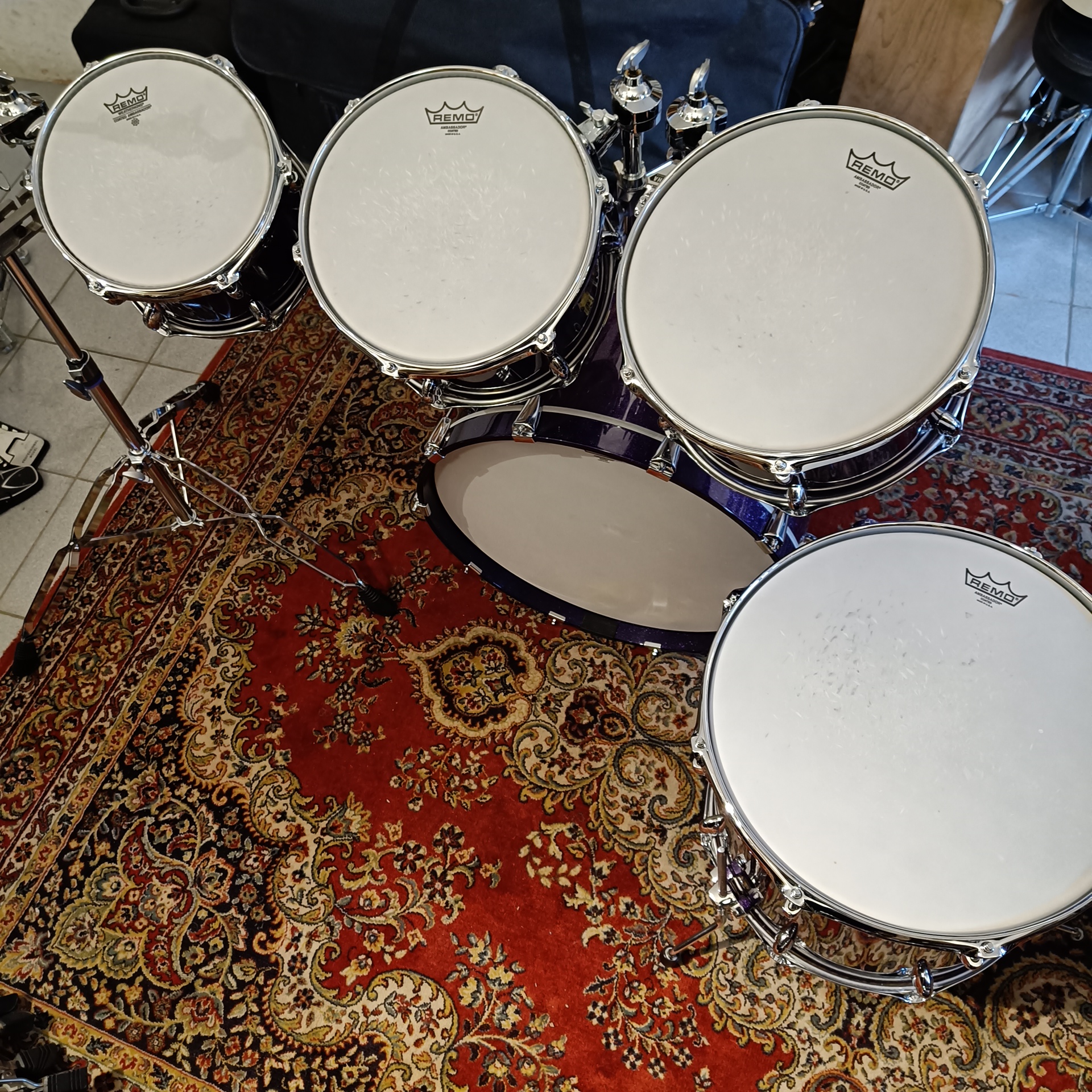 Yamaha Oak Custom Signature Manu Katche 22"x16" 10"x7,5" 12"x8" 13"x9" 16"x16" Purple Sparkle – Image 7