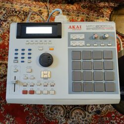 Akai MPC 2000 XL