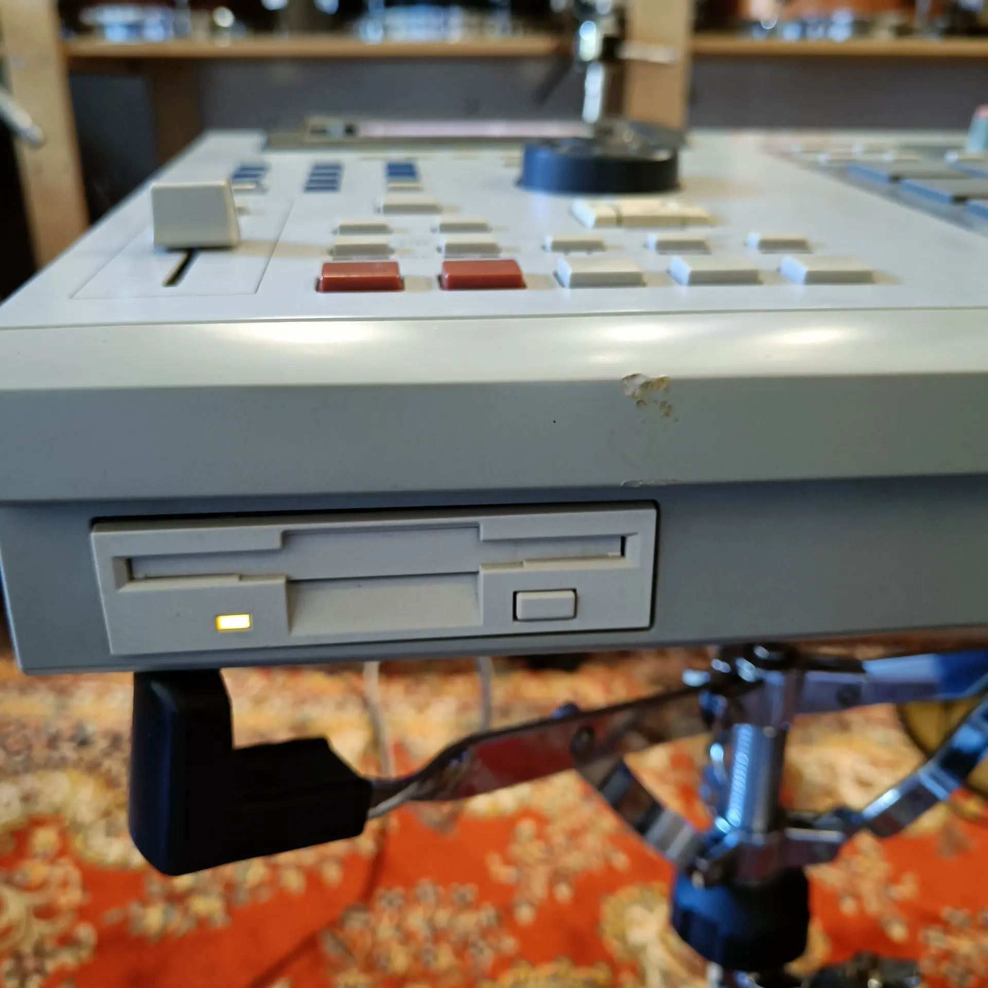 Akai MPC 2000 XL - Image 4