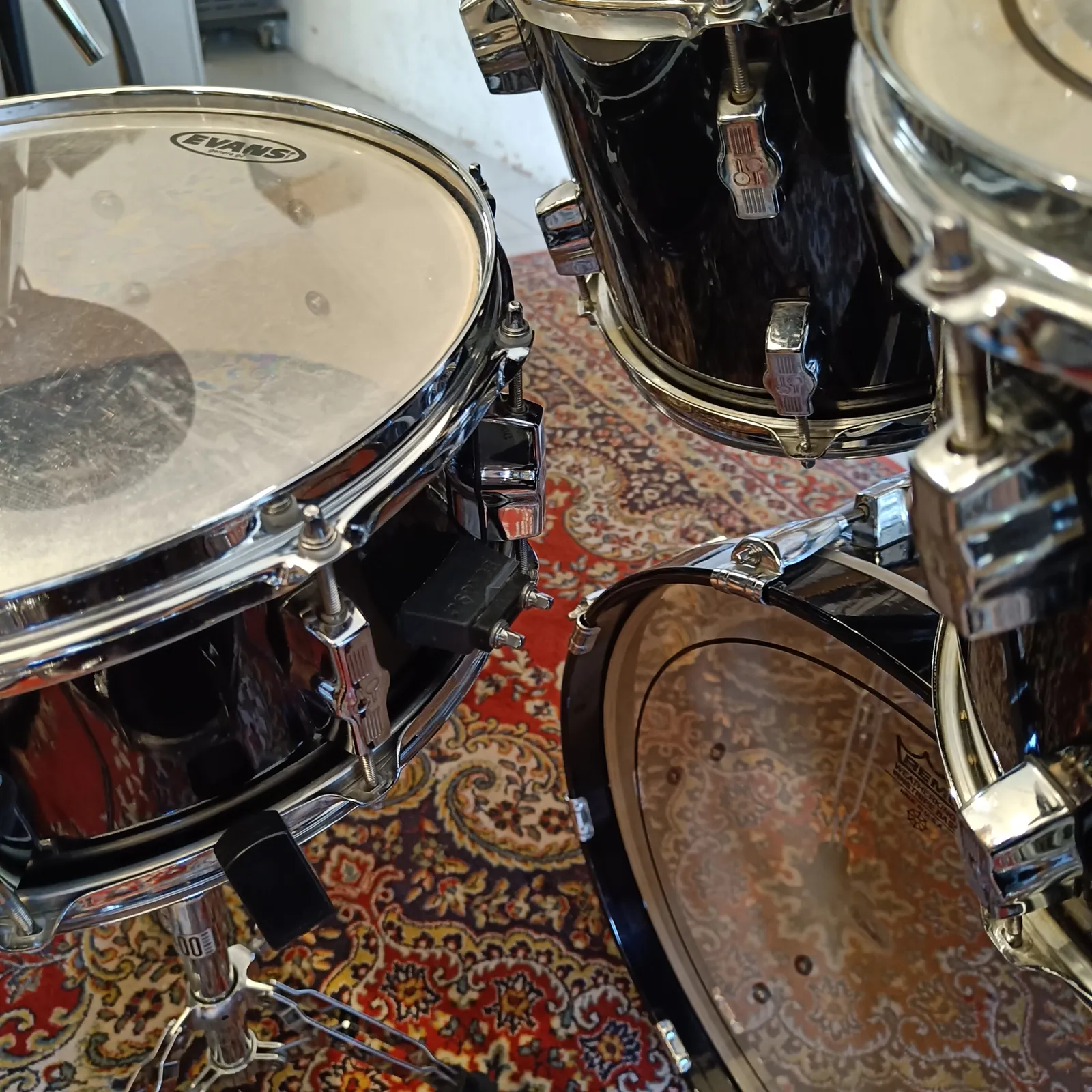 Sonor Force 3003 20"x17" 10"x9" 12"x10" 14"x14"TB + caisse claire 14"x5,5" Black – Image 8
